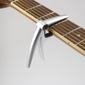 K&M 30900 kapodaster za el-ac gitaru - Slika 3